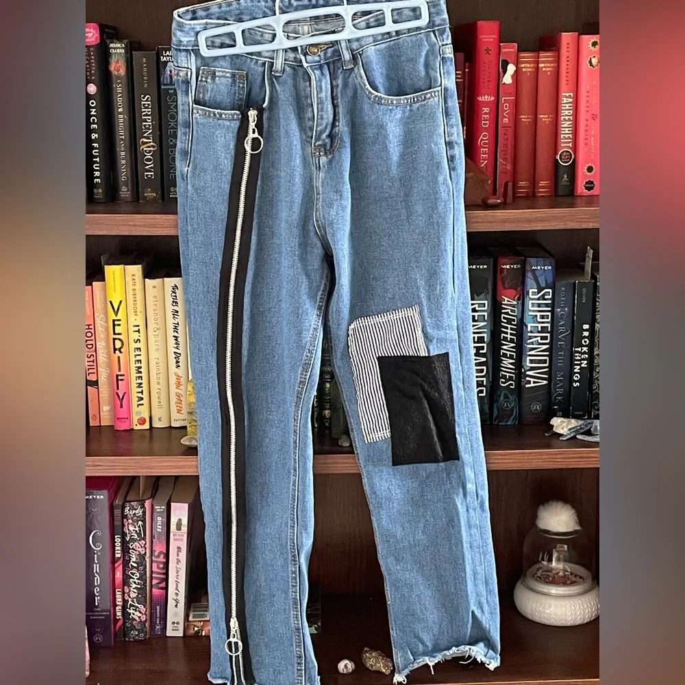 Patched zipper jeans - Picture 2 of 3